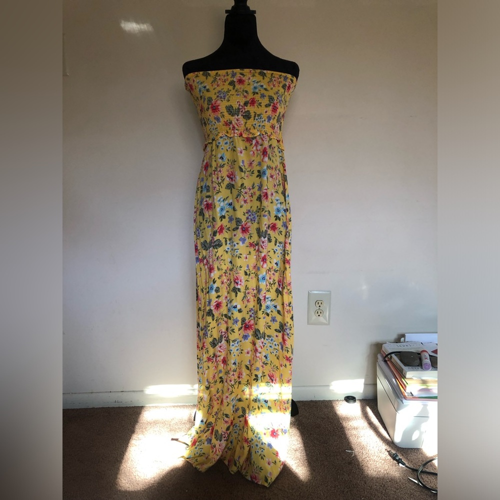 Floral strapless maxi dress, size medium Forever 21, excellent condition